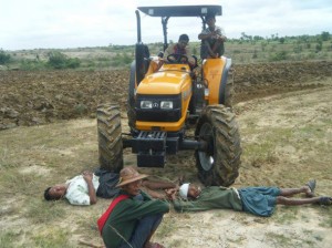 Farmers in Wundwin Township Block Tractor © Public Affairs Network, Meikhtila