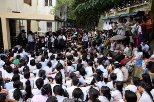 0910-Myanmar-Workers-Protest_full_600