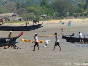 parlain-region-fishing-village-1