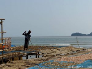 parlain-region-fishing-village-2